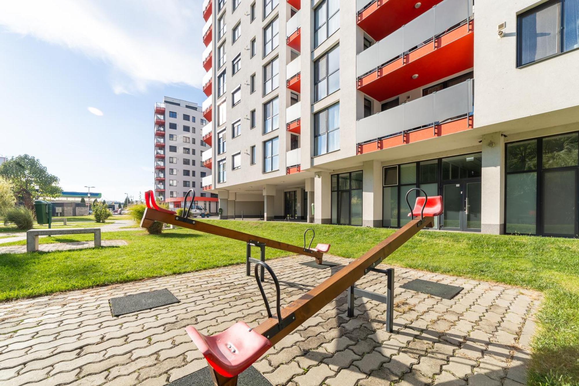 Ari Blue Apartment Ared In Kaufland Complex Arad Exterior photo